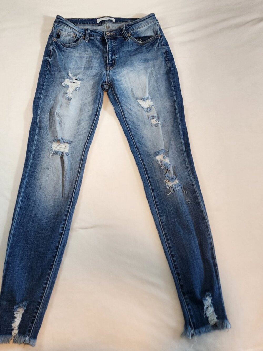 KanCan KC7103M Mid Rise Distressed Skinny Jeans Size 11/29 Medium Wash